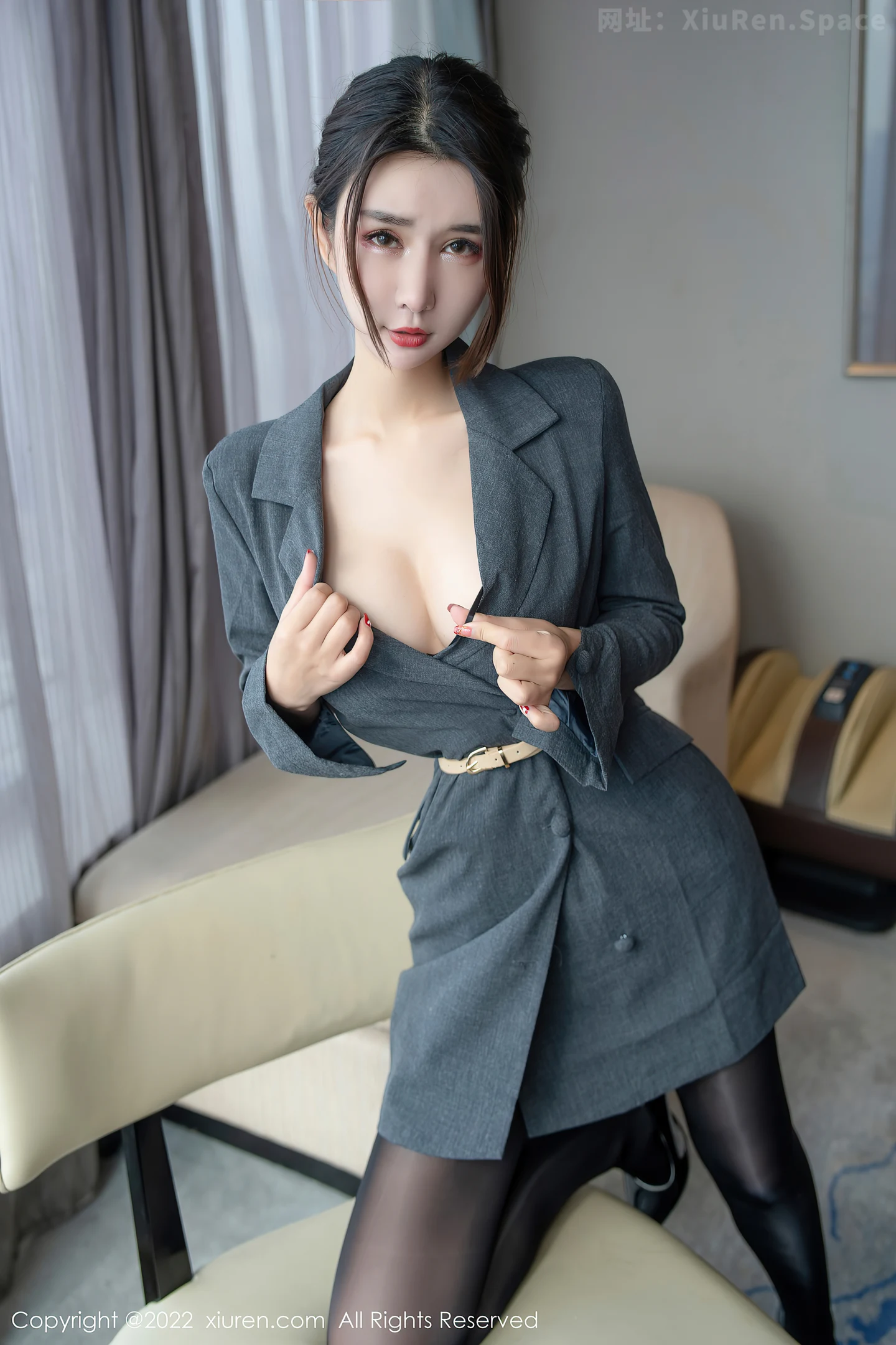 图片[2]-[XiuRen秀人网] VOL.5332 模特夏沫沫tifa私房半脱露黑色连体丝袜秀完美身材撩人诱惑写真66P-秀人网官方网站